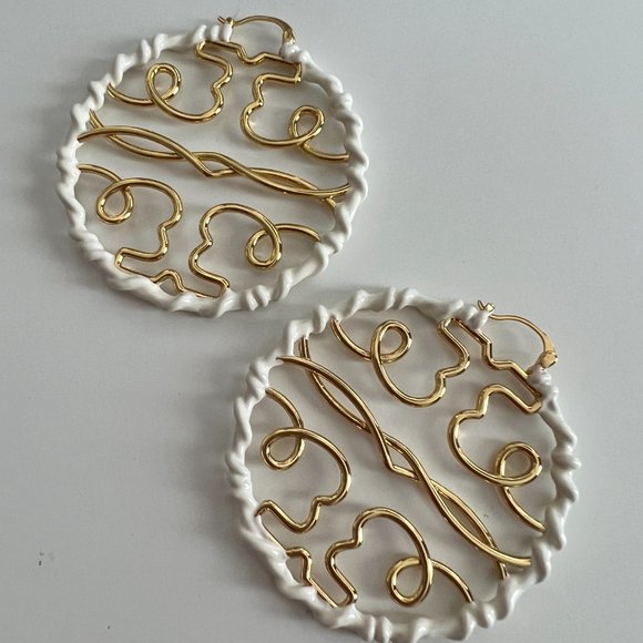 TORY BURCH TWISTED MILLER TORY GOLD HOOP 18K PLATED / FRENCH CREAM (IVORY) - Picture 1 of 7